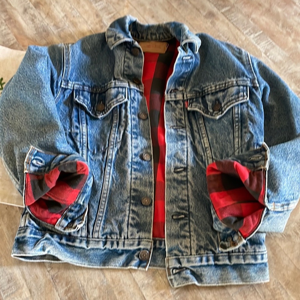 Vintage Levi’s Buffalo plaid lined jean jacket